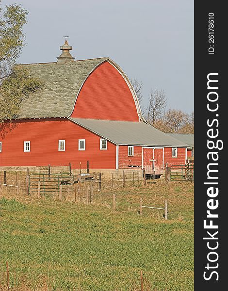 A vintage red barn with copy space