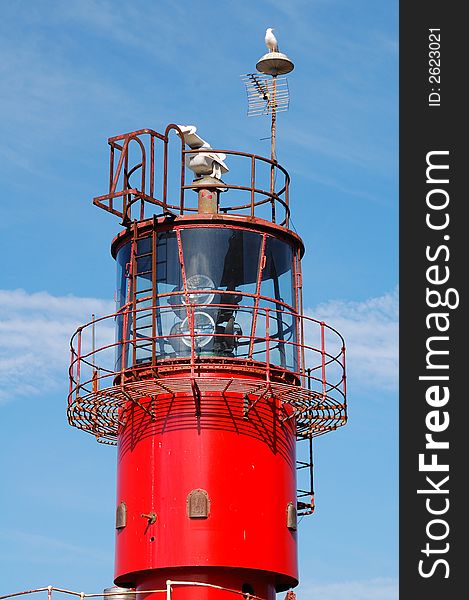 Light beacon on a ship to warn other ships of danger in the area.