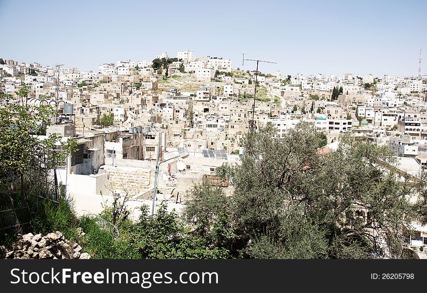 Hebron city diveded between jews and arabs
