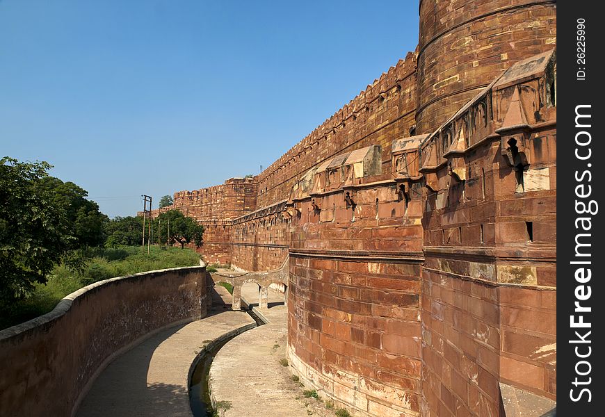 Walls of the famous Agra Fort in Uttar Pradesh, India. Walls of the famous Agra Fort in Uttar Pradesh, India.