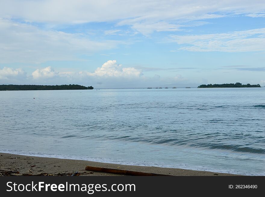 Daplangu Sumur Beach, Pandeglang, Indonesia – October 09, 2022: The Best Spots To Enjoy The Beach Atmosphere