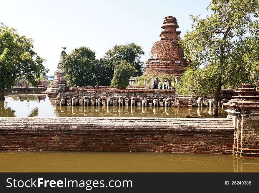 Floods Chaiwatthanaram Temple at Ayutthaya.
