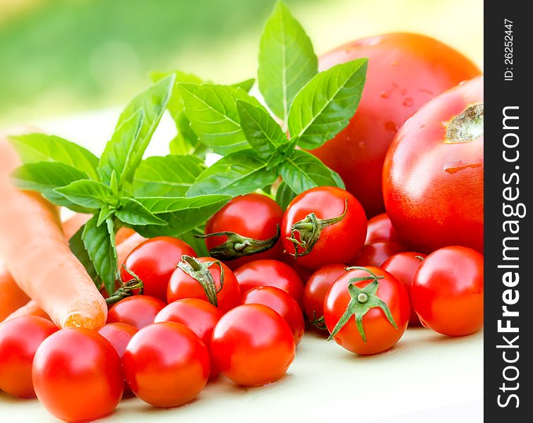 Cherry tomatoes and tomatoes