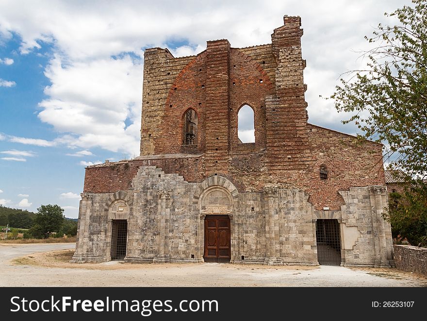 A nice shot of the San Galgano's Abbey in Tuscany. This was taken in July. A nice shot of the San Galgano's Abbey in Tuscany. This was taken in July