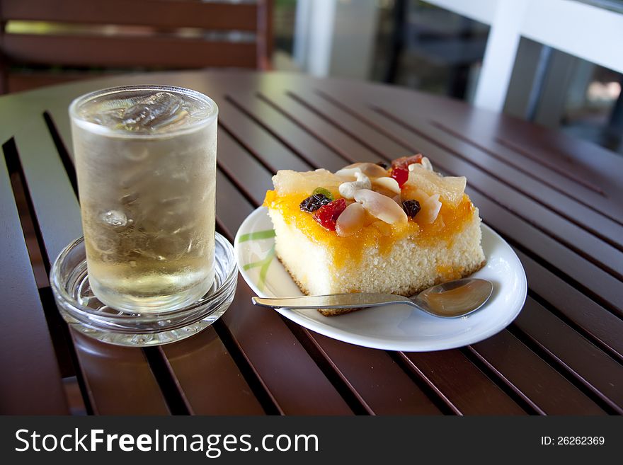 Cake topped with sweet pineapple jam.