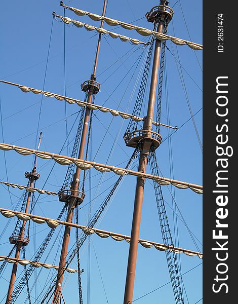 Masts with rigging of the sailboat