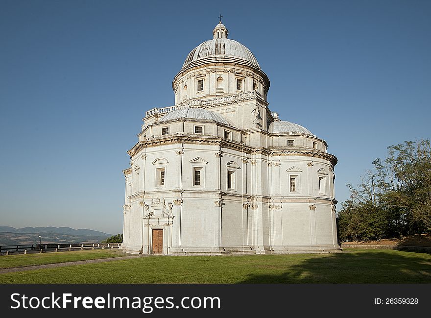 The temple of Santa Maria della Consolazione in Todi is an important examples of Renaissance art existing in Umbria, with a centralized, symmetric plan, the design was often attribuited to Bramante.