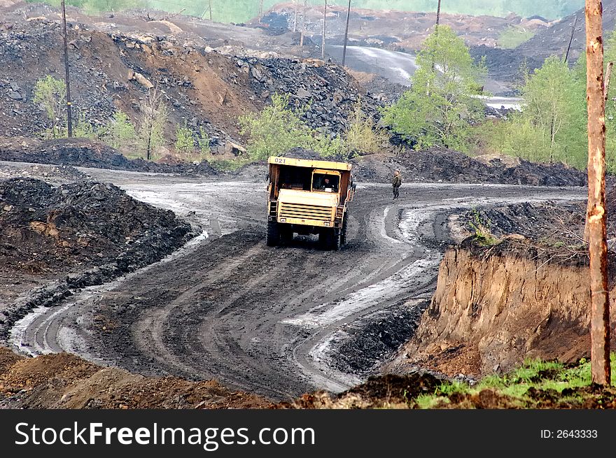 Export of coal with career mineral, the lorry,  road, the worker