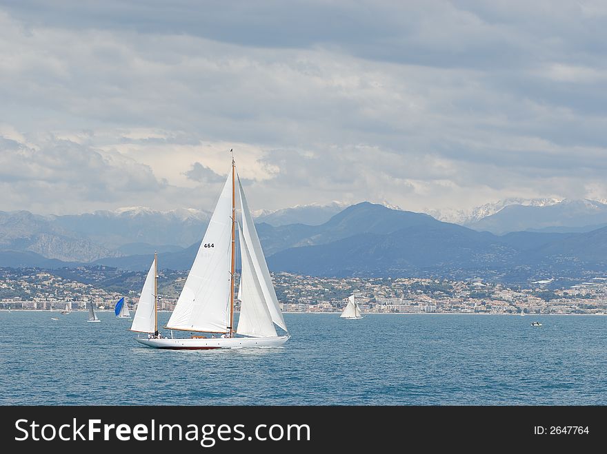 The Antibes ships races