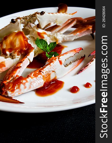 Steamed flower crab, match tomato salad dressing. Steamed flower crab, match tomato salad dressing.