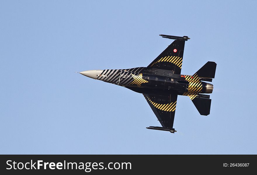 A Turkish F-16 aircraft in action