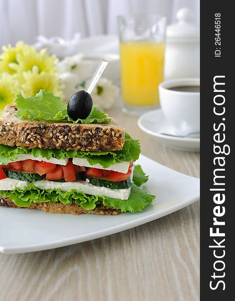 Sandwich With Cheese And Vegetables