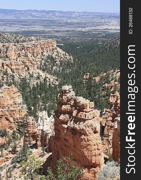 Large hoodoo in Bryce Canyon in southern Utah. Large hoodoo in Bryce Canyon in southern Utah