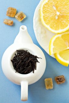 Small Tea Pot With Leaves Of Black Tea Royalty Free Stock Photos Small Tea Pot With Leaves Of Black Tea Royalty Free Stock Photos