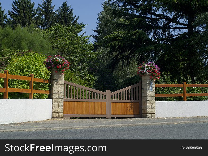 Wooden gate, entrance to a front yard