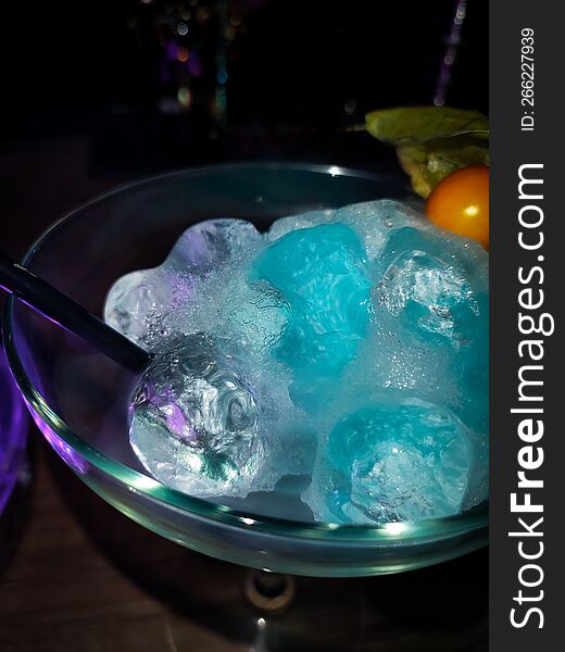 cocktail - iceberg in the ocean