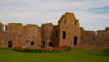 Dunnottar Castle Well And Castle Ruins At Dunnottar Castle, Stonehaven,Aberdeenshire, Scotlaqnd. U.K. Stock Photo Dunnottar Castle Well And Castle Ruins At Dunnottar Castle, Stonehaven,Aberdeenshire, Scotlaqnd. U.K. Stock Photo