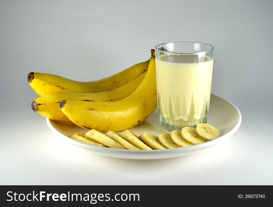 Banana and banana flavour milk