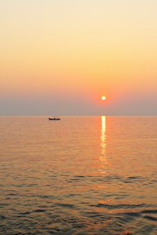 Boat In The Sea At Sunset. Royalty Free Stock Photography Boat In The Sea At Sunset. Royalty Free Stock Photography