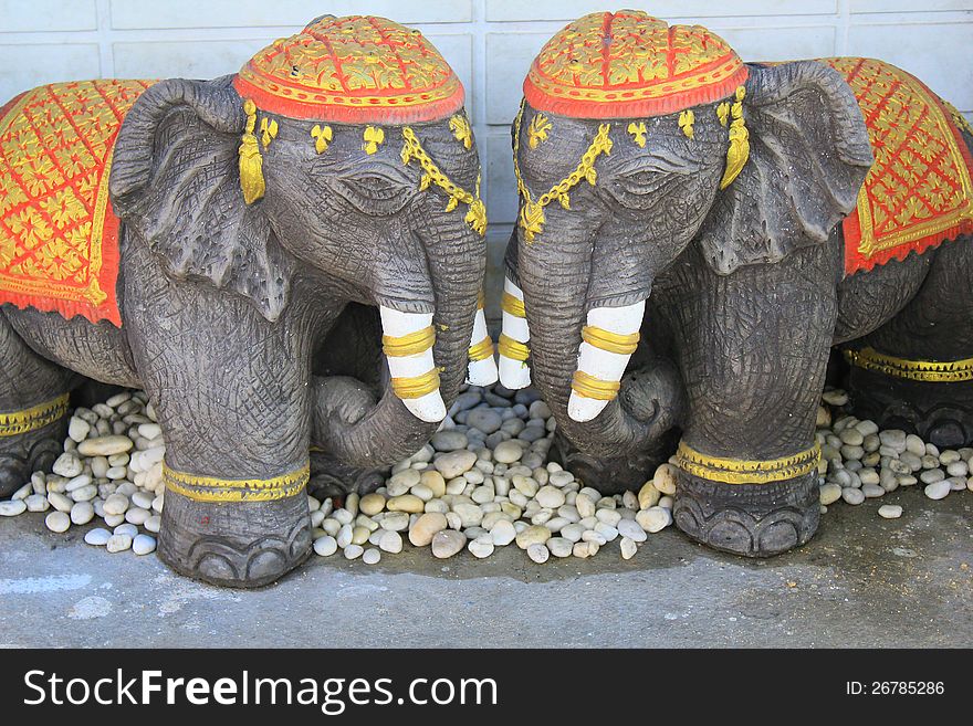 Elephants Statue