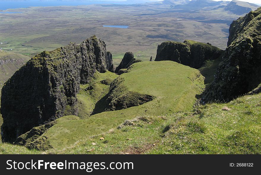 A very popular walk on the Isle of Skye is through the Quiraing and then right up to the so-called Table. This picture explains the name. You can either climb up the Table or do a longer walk and see the Table from above. The scenery from above is awesome. A very popular walk on the Isle of Skye is through the Quiraing and then right up to the so-called Table. This picture explains the name. You can either climb up the Table or do a longer walk and see the Table from above. The scenery from above is awesome