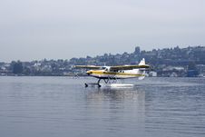 Floatplane Landing On Lake Royalty Free Stock Image Floatplane Landing On Lake Royalty Free Stock Image