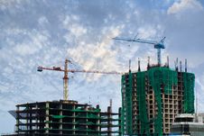 Building Crane And Building Under Construction Royalty Free Stock Images