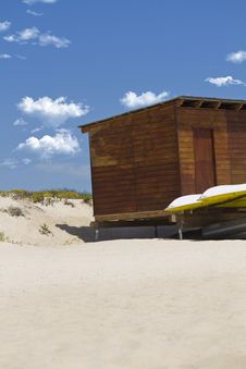 Wooden Bar On Beach Royalty Free Stock Images Wooden Bar On Beach Royalty Free Stock Images