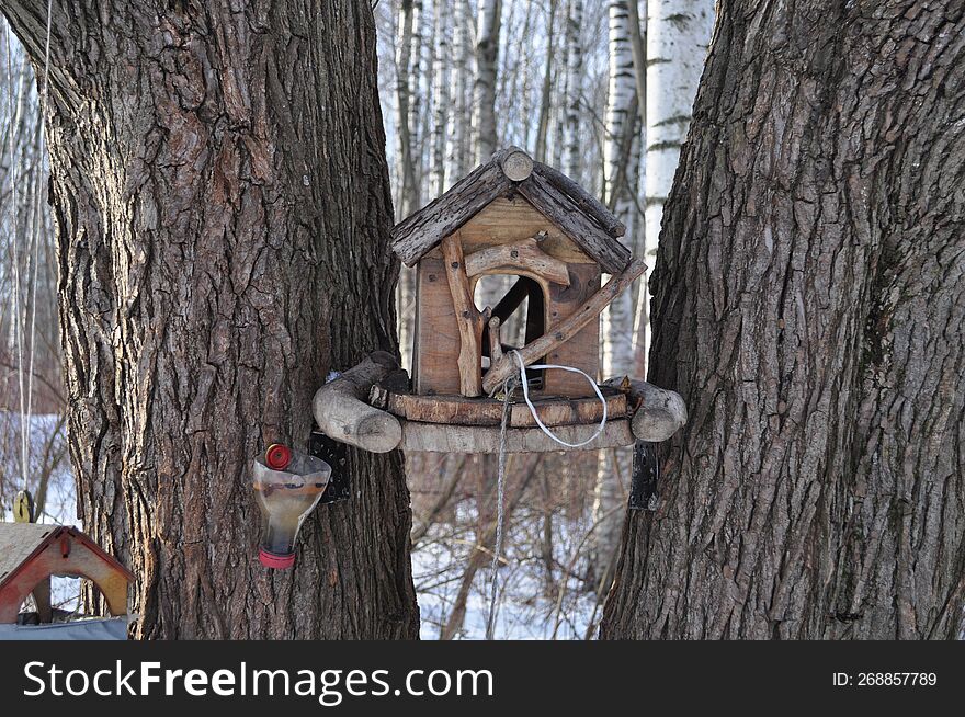 Support The Birds All Year Round- Feeder