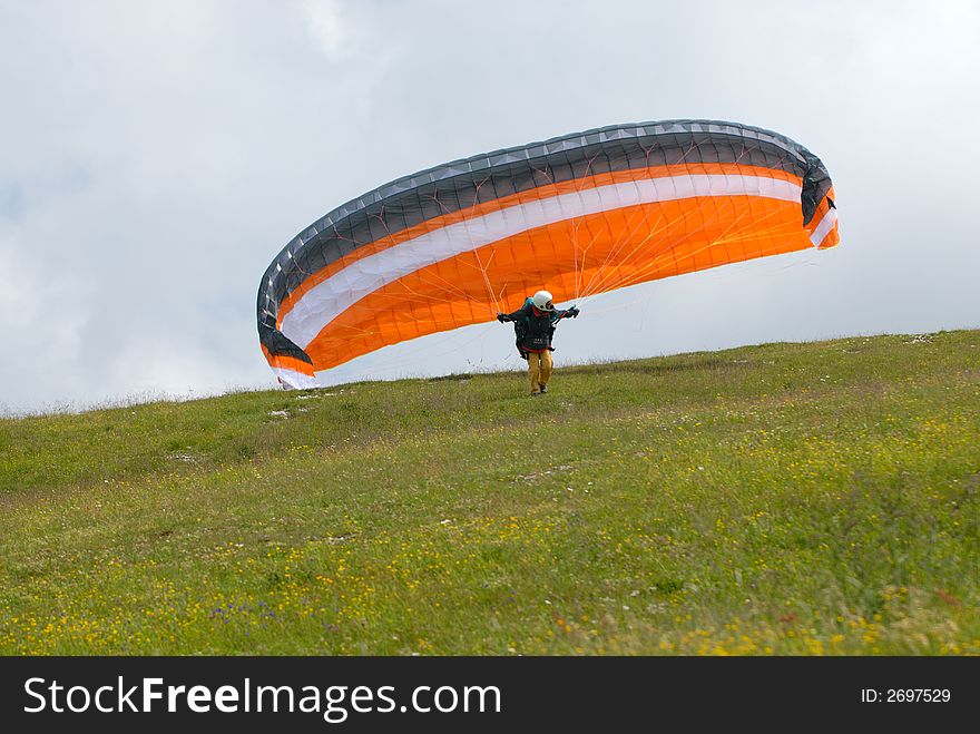 Take-off run of the paraplane. Take-off run of the paraplane