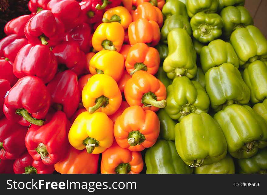 A photo of  bellpeppers close up