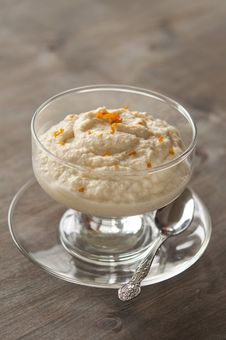 Dessert Of Whipped Cream Royalty Free Stock Photos Dessert Of Whipped Cream Royalty Free Stock Photos