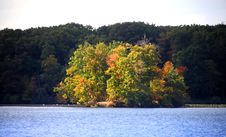 Small Island In The Lake Royalty Free Stock Photography Small Island In The Lake Royalty Free Stock Photography