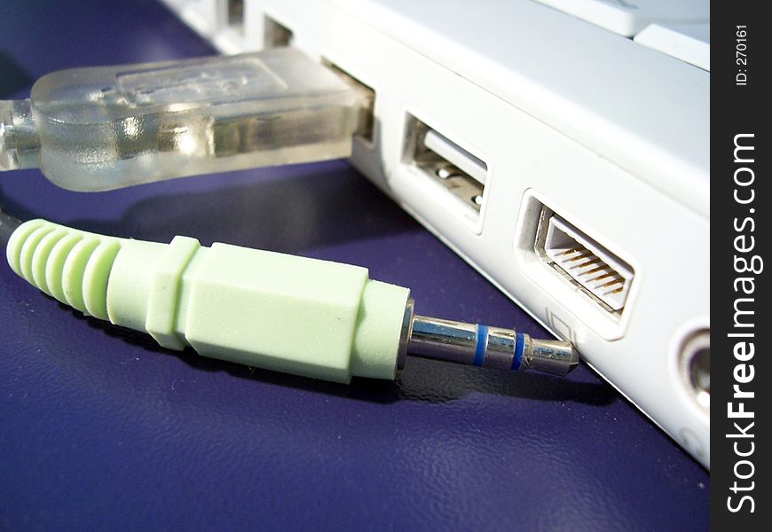 Audio and USB connecting to a laptop. Audio and USB connecting to a laptop