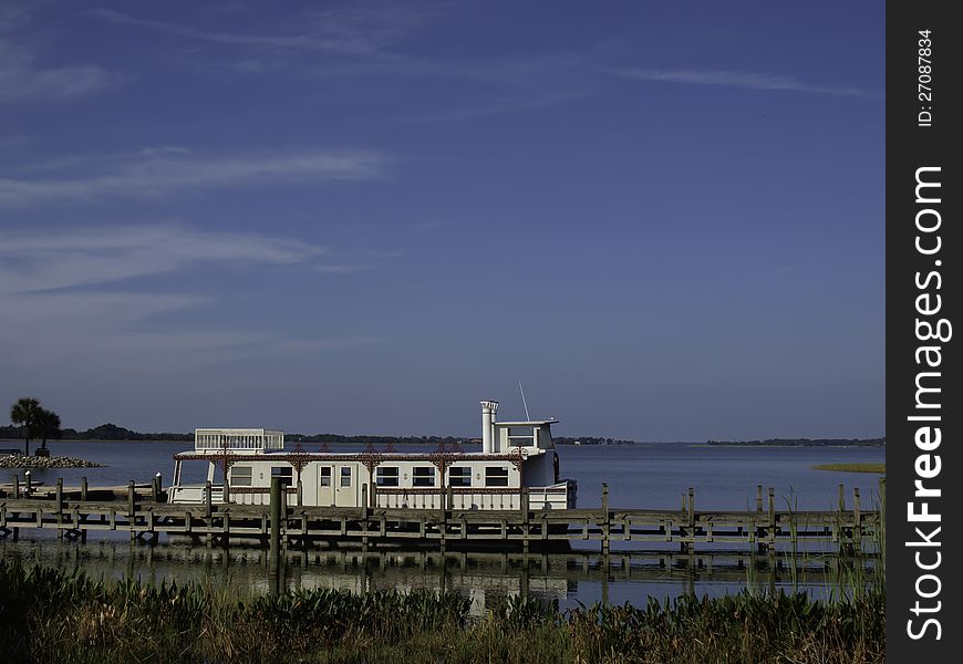 A river boat in beautiful sunny Central Florida.