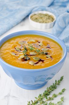 Pumpkin Soup With Pumpkin Oil And Seeds Close-up Stock Images Pumpkin Soup With Pumpkin Oil And Seeds Close-up Stock Images