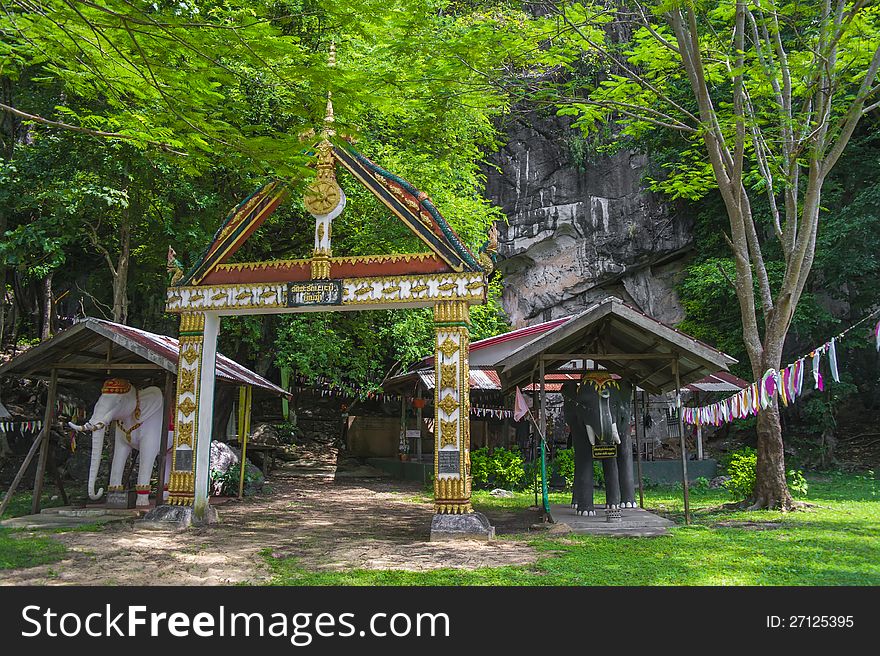 Entrance To TheTham Xang Cave