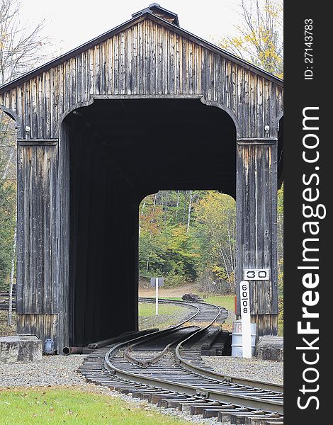 Originally spanned the Winooski River in Barre, VY. Disassembled in 1960 and moved to Lincoln reassembled and in service in 1966. Now port of white mountain central R.R. logging museum. This bridge is now the world's last Howe Truss Covered R.R. Bridge still in use. Originally spanned the Winooski River in Barre, VY. Disassembled in 1960 and moved to Lincoln reassembled and in service in 1966. Now port of white mountain central R.R. logging museum. This bridge is now the world's last Howe Truss Covered R.R. Bridge still in use.