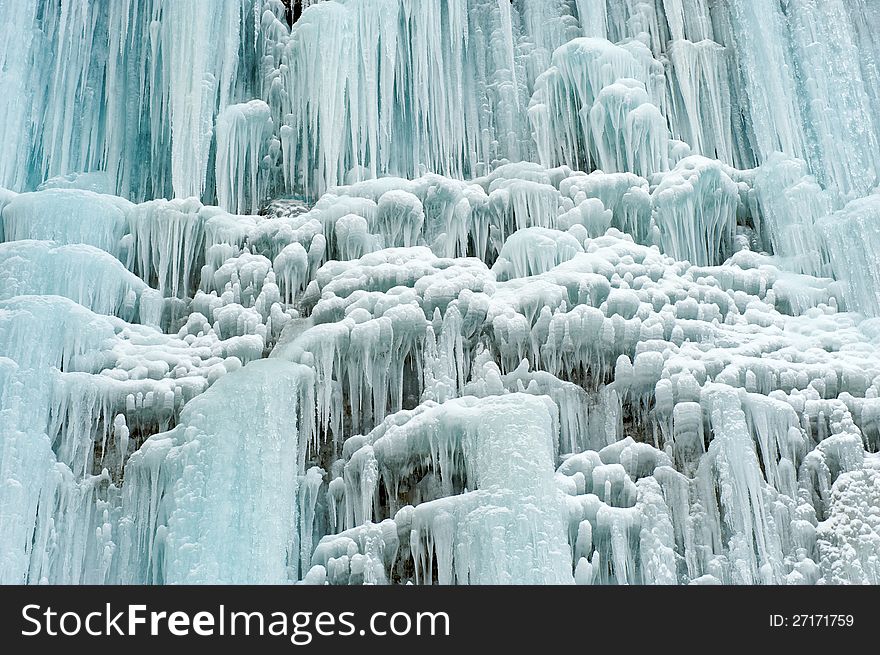 Amazing formation of frozen water. Amazing formation of frozen water.