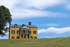 Yellow House Royalty Free Stock Images Yellow House Royalty Free Stock Images