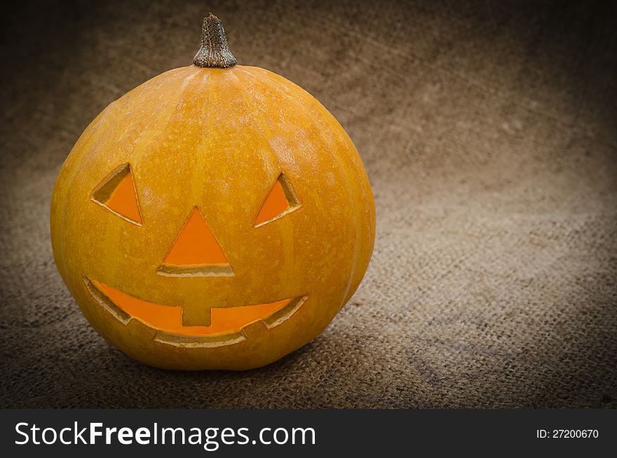 Nice picture of a Halloween pumpkin. Happy Halloween !