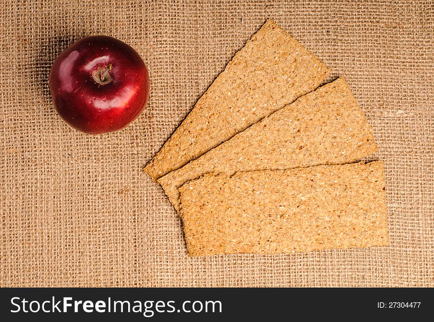 Red apple with crispbread