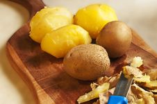 Peeling Potatoes Royalty Free Stock Image Peeling Potatoes Royalty Free Stock Image