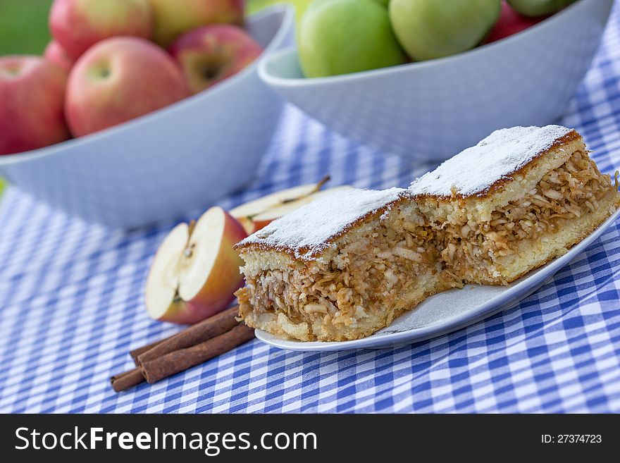 Apple pie - apple cake - apple strudel