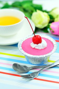 Red Cherry Cup Cake Stock Photography Red Cherry Cup Cake Stock Photography