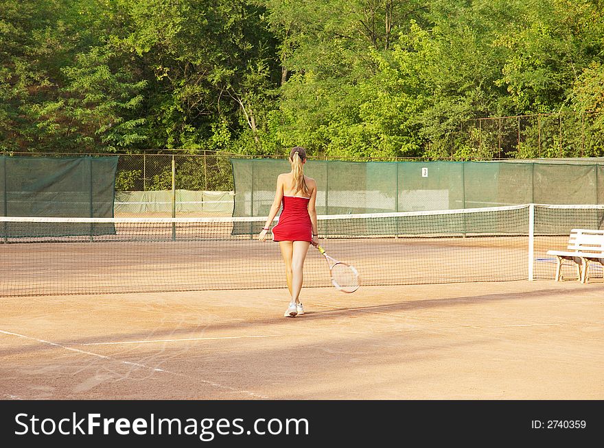 Blond girl on the court