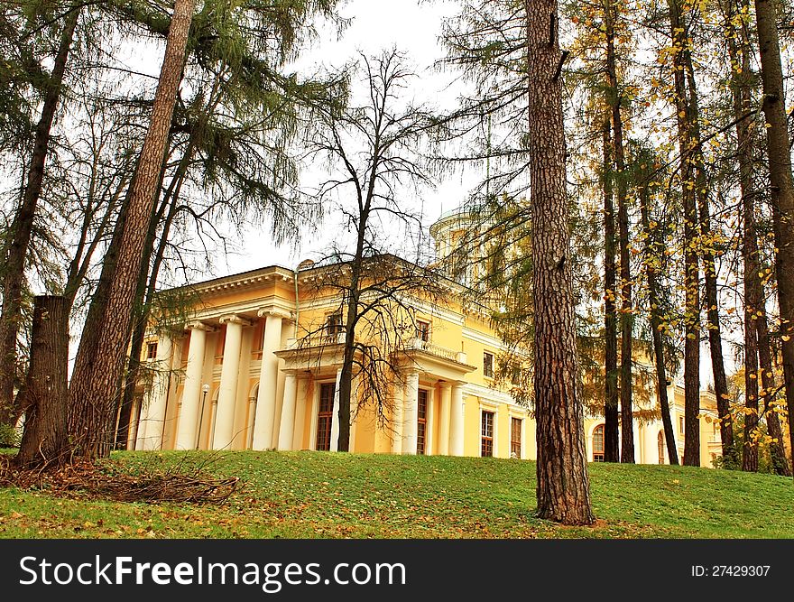 Wing building of the manor of the eighteenth century near Moscow. Wing building of the manor of the eighteenth century near Moscow