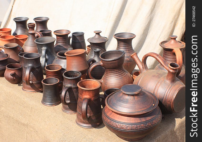 Handmade crafts. 	
Clayware.Brown ware. Handmade crafts. 	
Clayware.Brown ware.