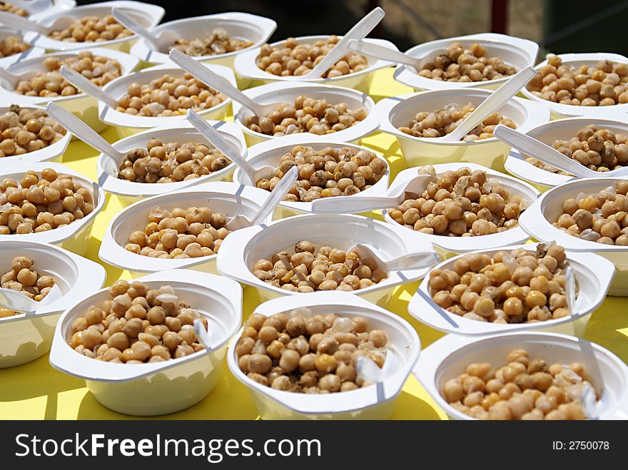 Many picnic plates full of chick-pea
