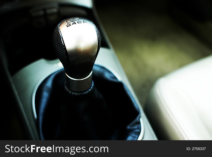 Photo of 6 speed shift knob from the Acura RSX.